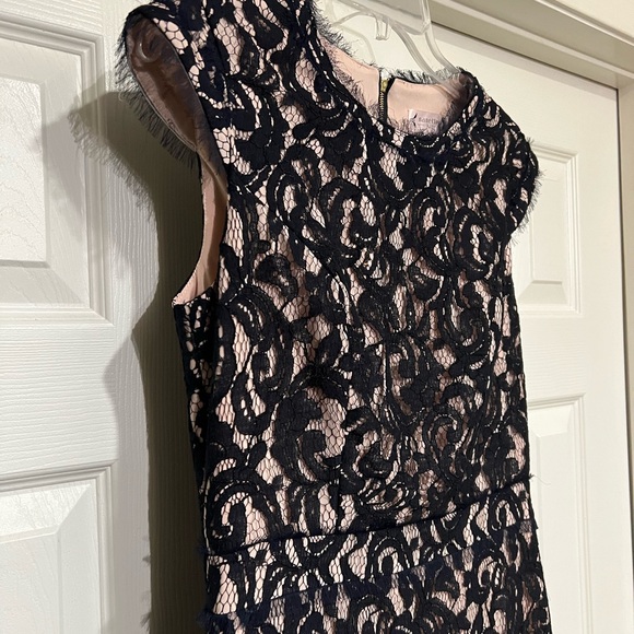 NANETTE LEPORE LIKE NEW NAVY LACE ILLUSION FLOUNCE HEM DRESS SIZE 4 - Picture 7 of 13